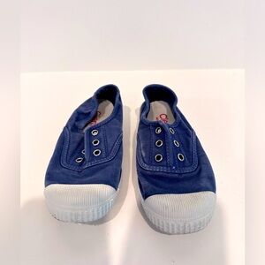 Unisex navy Cienta slip on sneakers